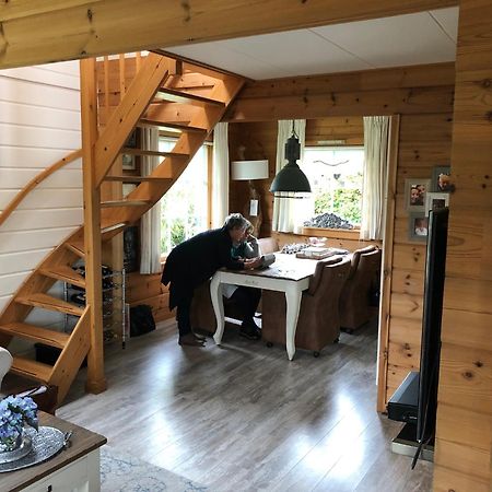 Vrijstaande Luxe Finse Blokhut 2-6 Of 2-8 Pers Villa Kropswolde Bagian luar foto